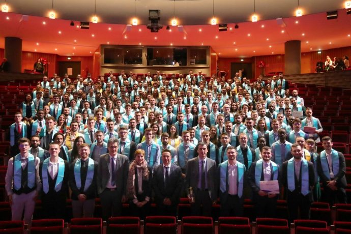 Photo des élèves de l'ISTP diplômés de l'école des mines de saint etienne