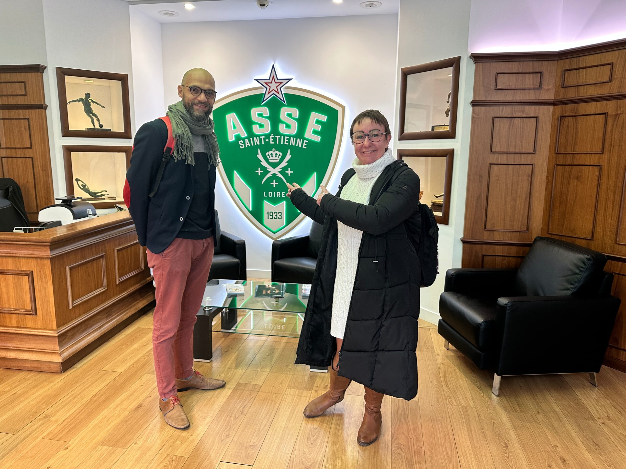 Élèves ingénieurs ISTP avec l'équipe ASSE Cœur Vert foot fauteuil